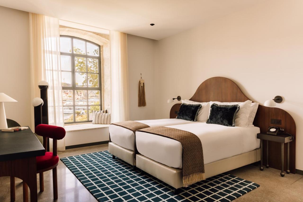 The Rebello Hotel & Spa - Small Luxury Hotels Of The World Vila Nova de Gaia Exteriér fotografie A guest room at the Hotel 57