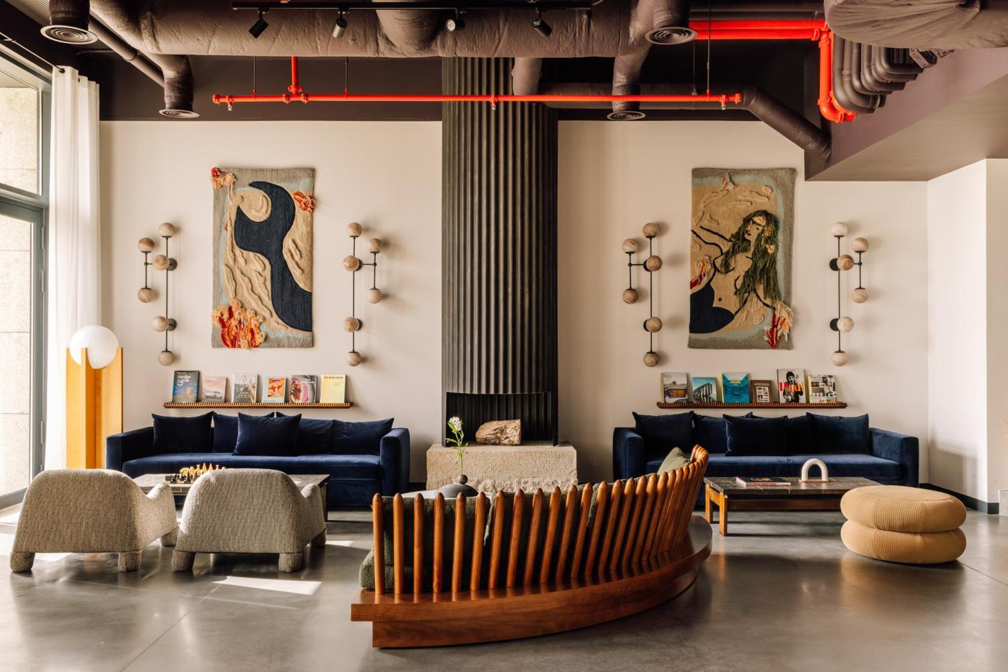 The Rebello Hotel & Spa - Small Luxury Hotels Of The World Vila Nova de Gaia Exteriér fotografie The lobby at the Standard East Village