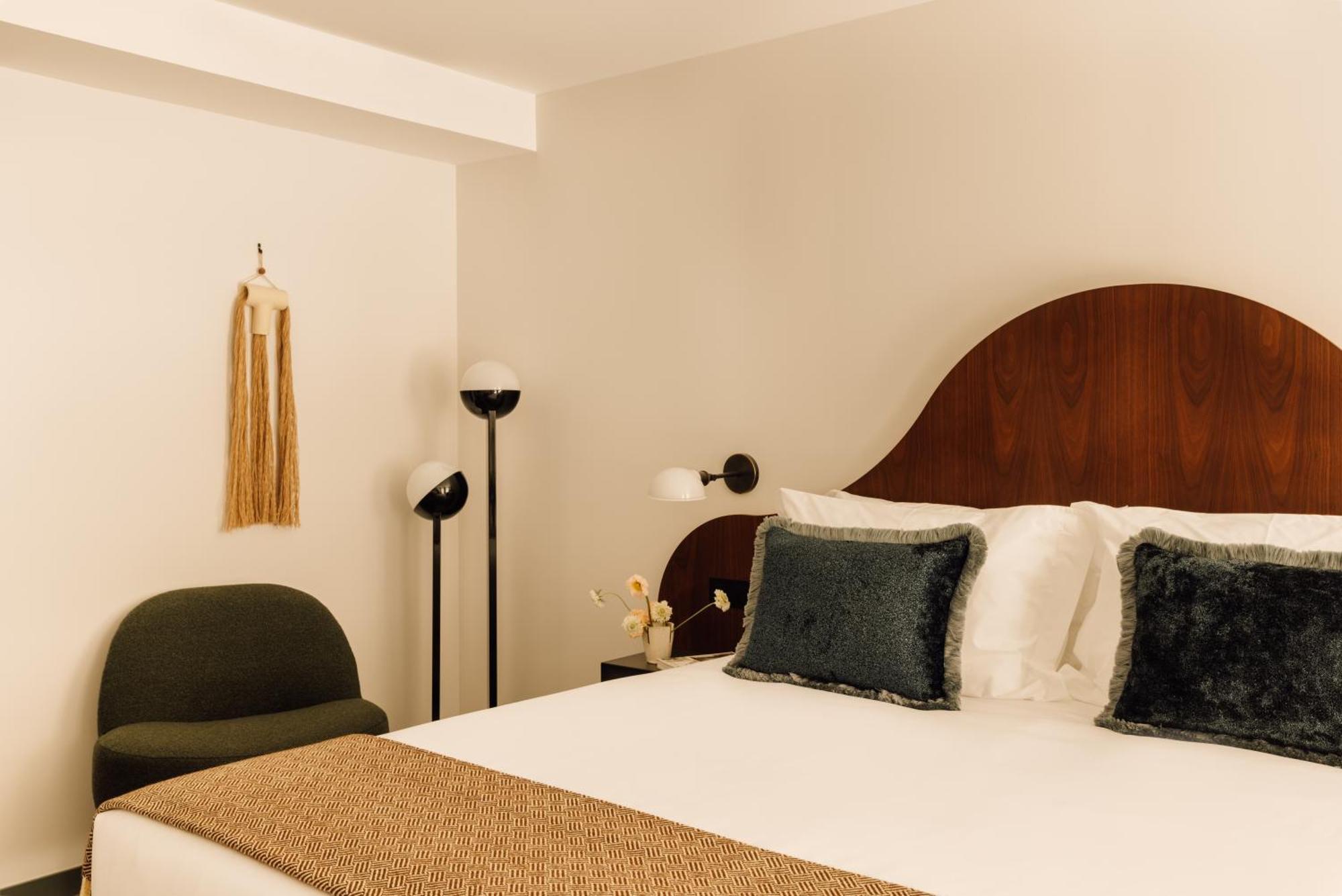 The Rebello Hotel & Spa - Small Luxury Hotels Of The World Vila Nova de Gaia Exteriér fotografie A bedroom at the hotel